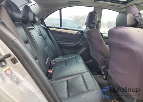 2005 Mercedes-Benz C 230K Sport Sedan z USA, uszkodzony, nr VIN WDBRF40J05F643327